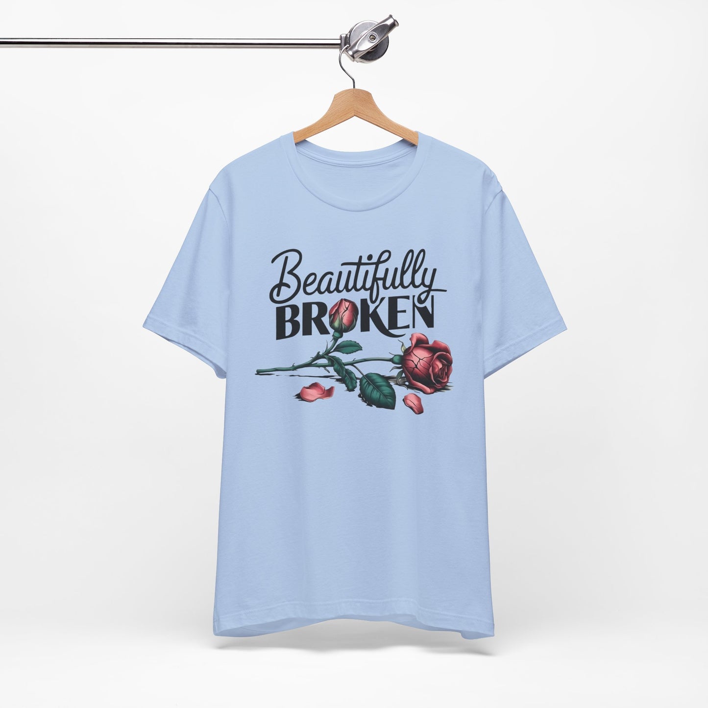 Camiseta Rosa “Beautifully Broken”: una camiseta empoderante con una elegancia suave