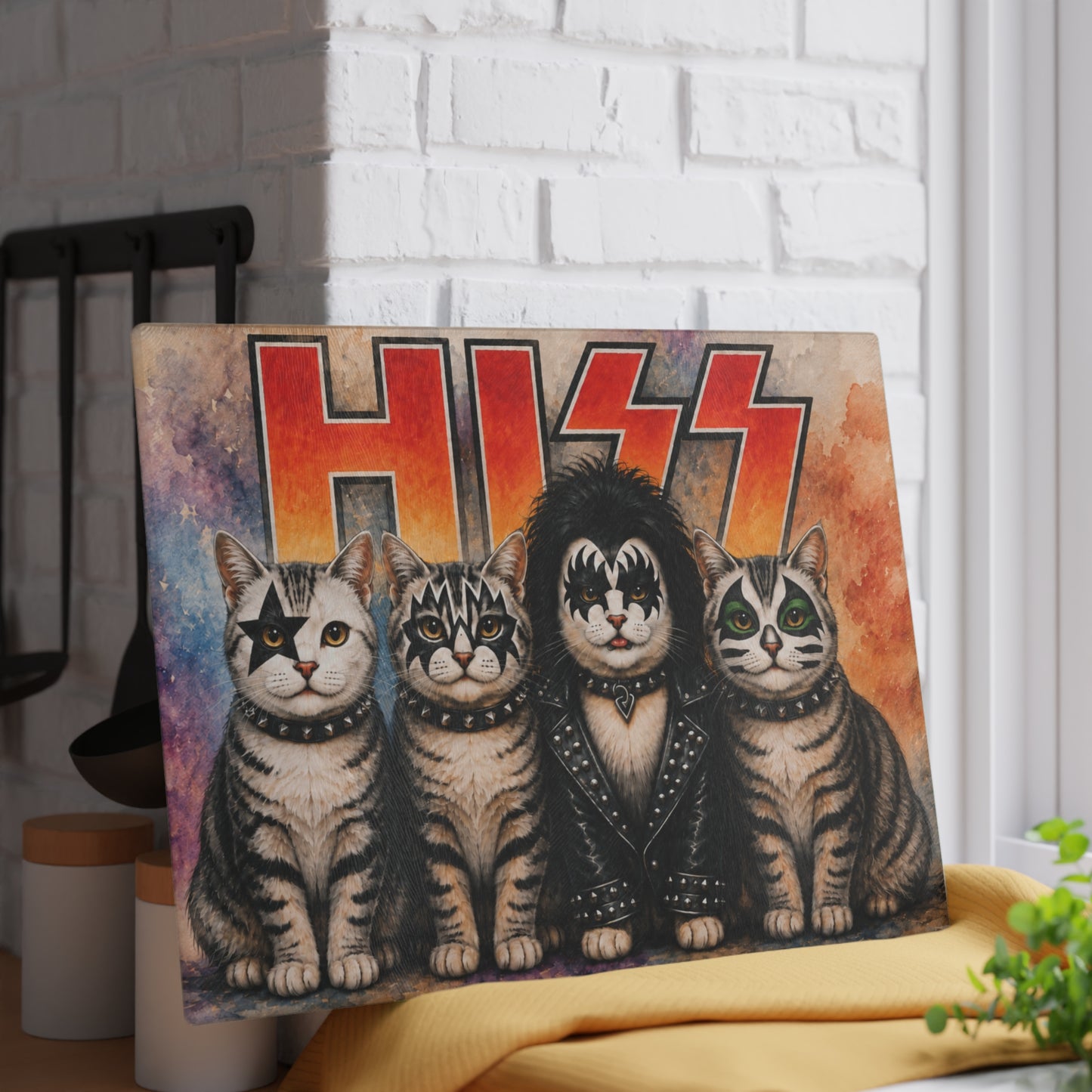 Hissing Cats Glass Cutting Board – Funny Cat Artwork for Cat Lovers