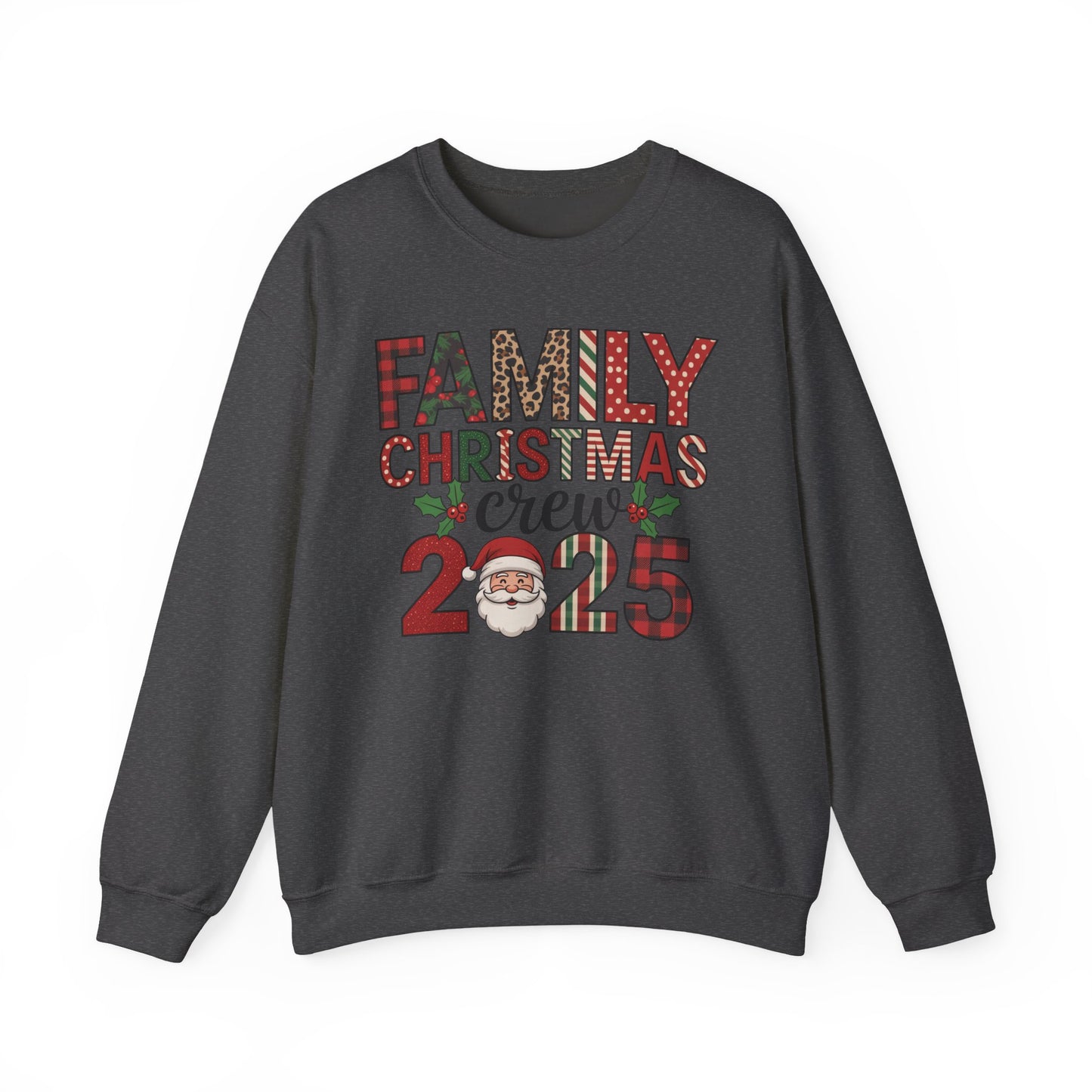 🎄👨‍👩‍👧‍👦 Family Christmas Crew 2025 Sweatshirt – Celebrate the Holidays Together 🎅✨