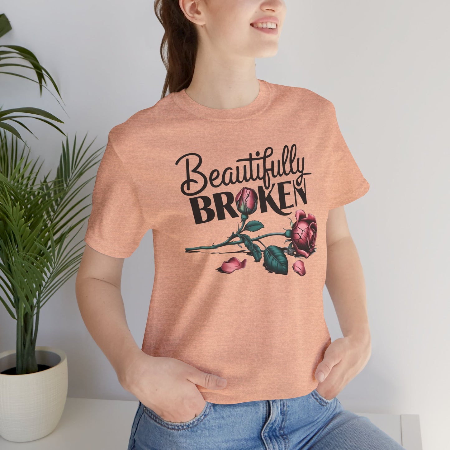 Camiseta Rosa “Beautifully Broken”: una camiseta empoderante con una elegancia suave