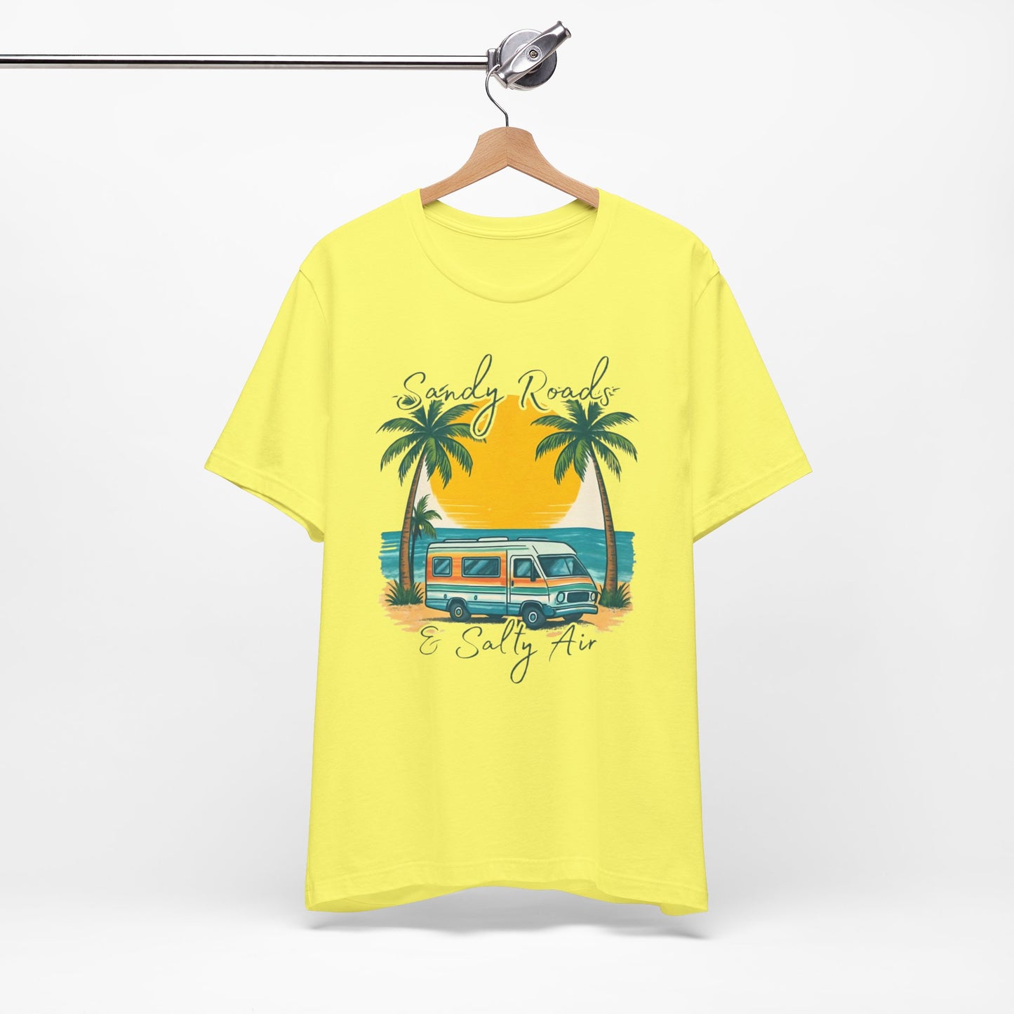 Camiseta Sandy Roads &amp; Salty Air: Camisa playera ligera para mujer para días costeros y ambiente veraniego.