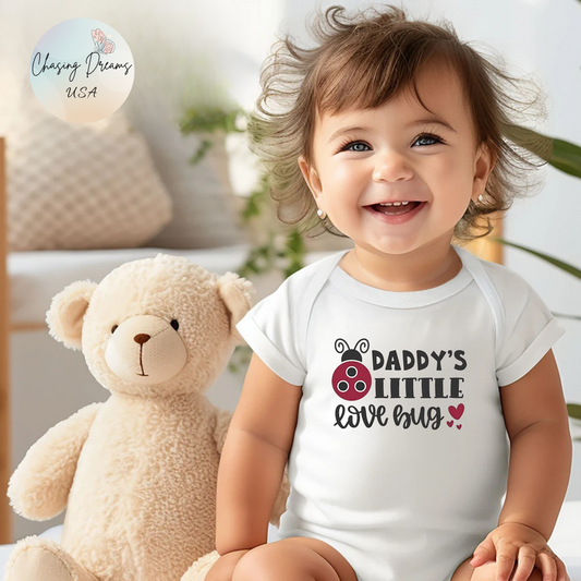 Body de bebé "El pequeño amor de papá": un mono de mariquita con corazones