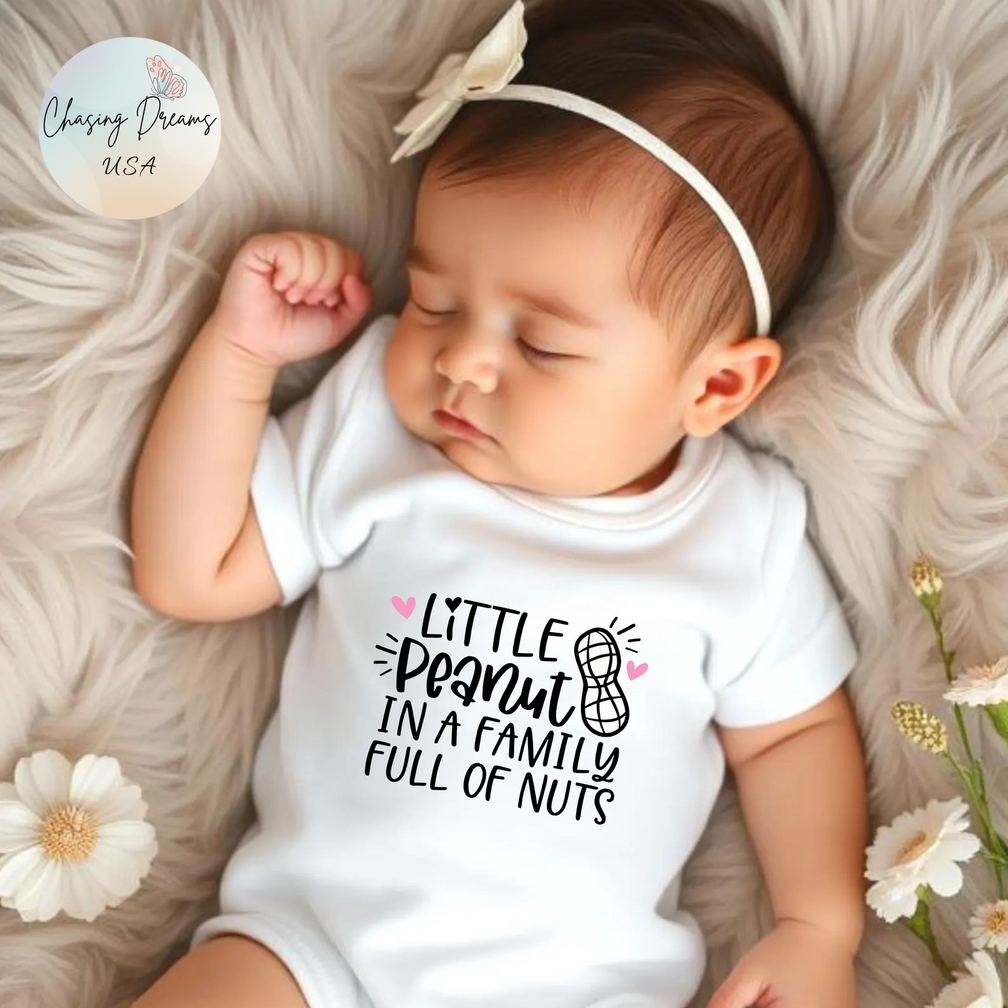 Body de bebé "Pequeño Maní en una Familia Llena de Frutos Secos": Divertido body con diseño de maní y corazón