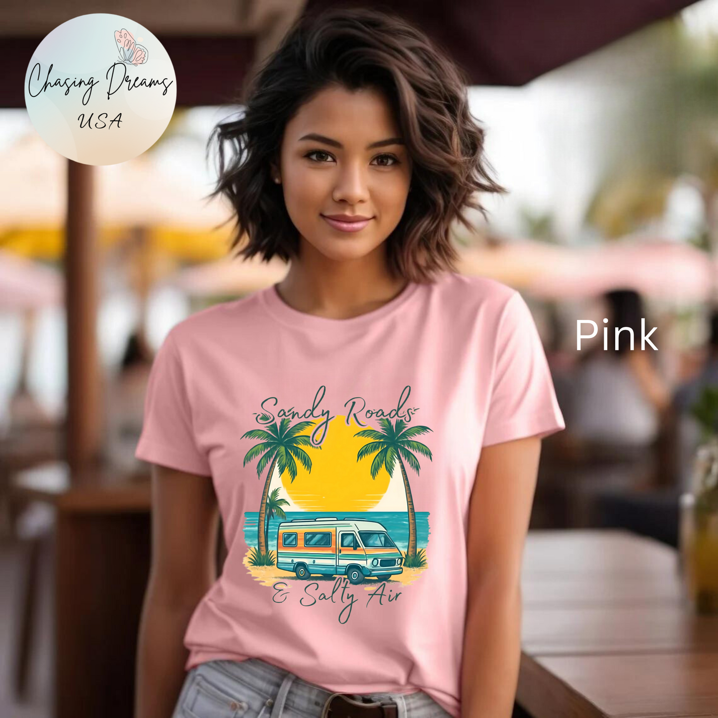 Camiseta Sandy Roads &amp; Salty Air: Camisa playera ligera para mujer para días costeros y ambiente veraniego.
