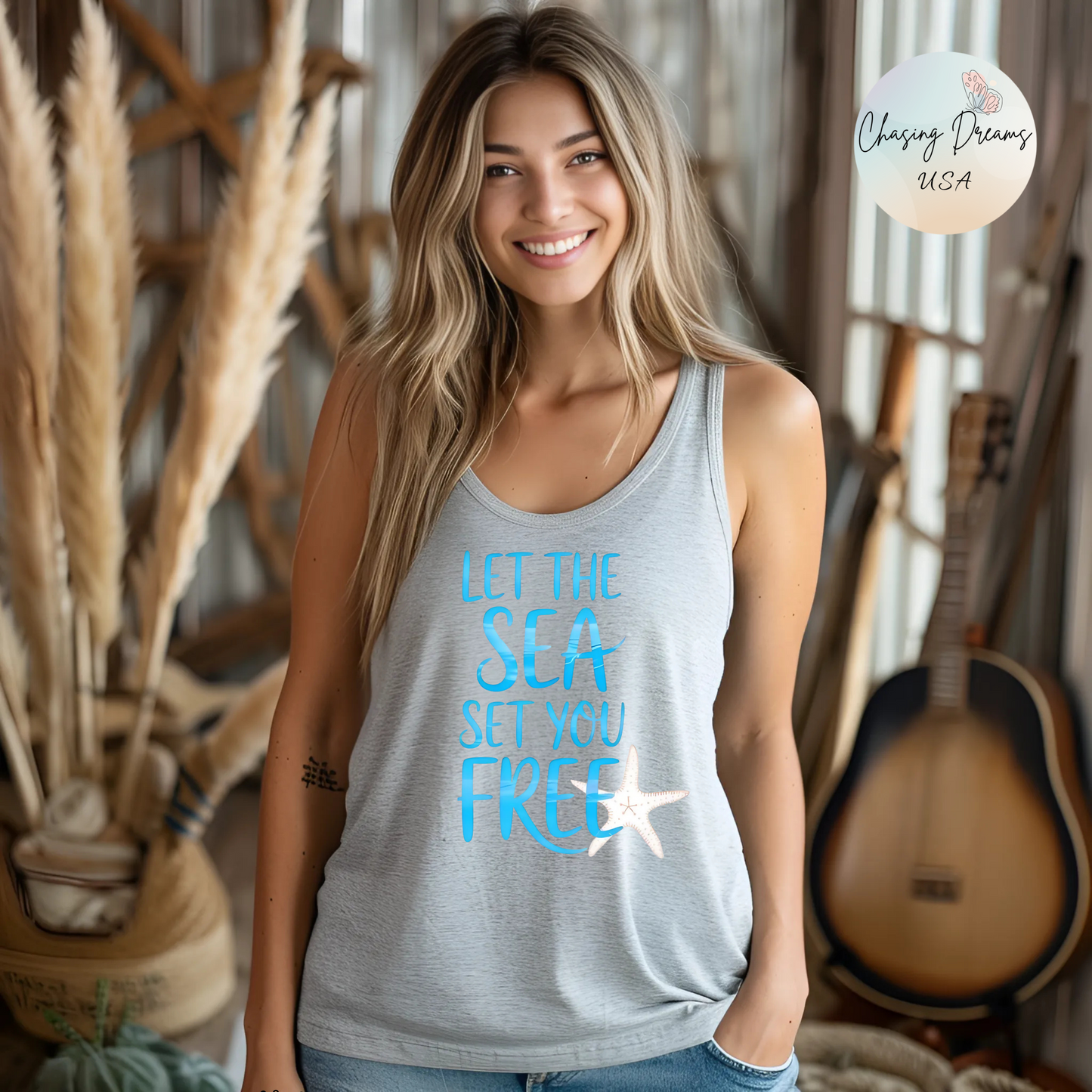 Camiseta de tirantes con espalda nadadora "Deja que el mar te libere" - Gráfico playero de estrellas de mar y conchas | Camiseta de tirantes costera para mujer