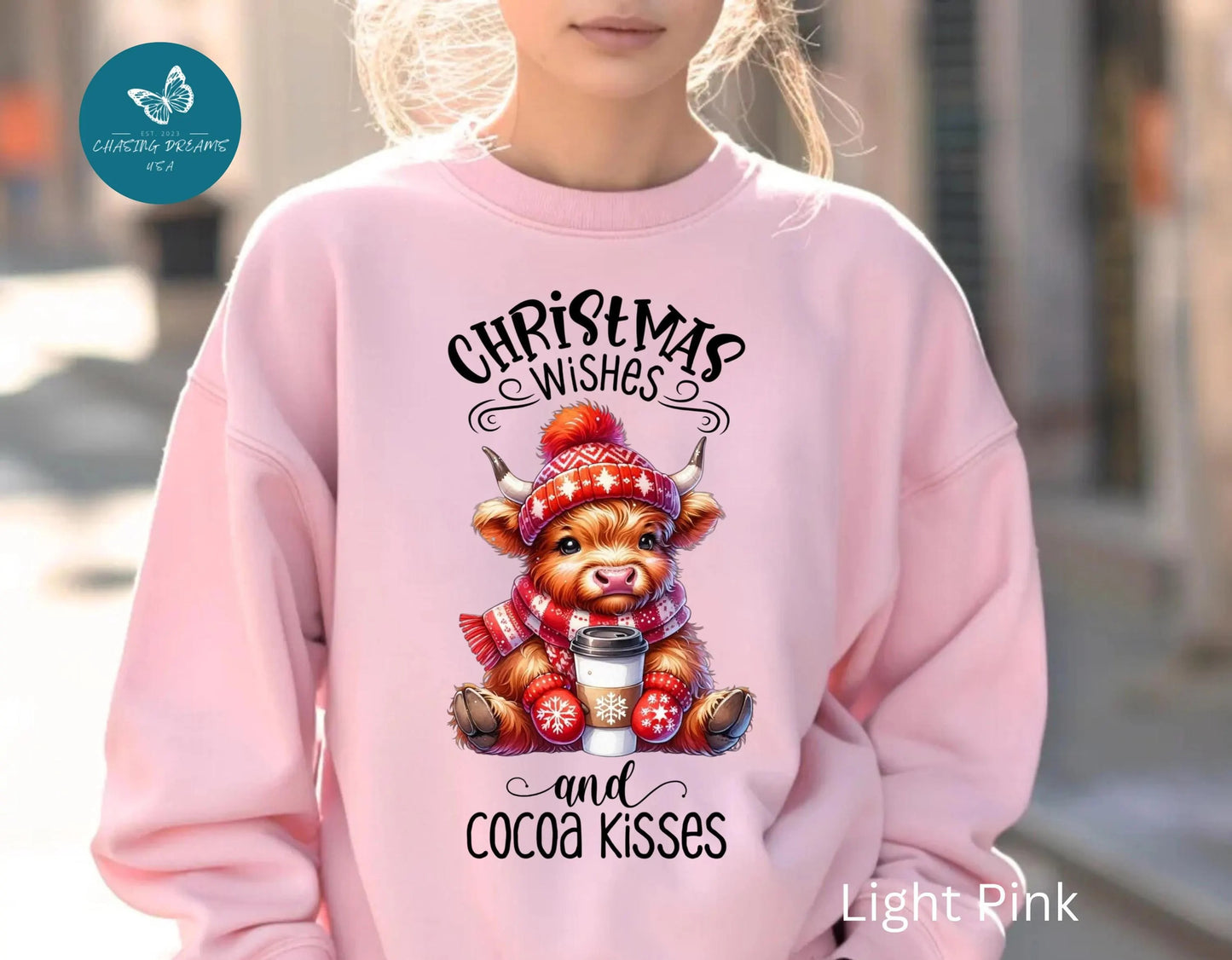 🎄☕🐮 Christmas Wishes and Cocoa Kisses Sweatshirt – Cozy Highland Cow Holiday Sweater ❄️❤️
