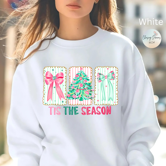 🎀🎄 ’Tis The Season Sweatshirt – Pastel Bows & Merry Tree Vibes ✨☃️
