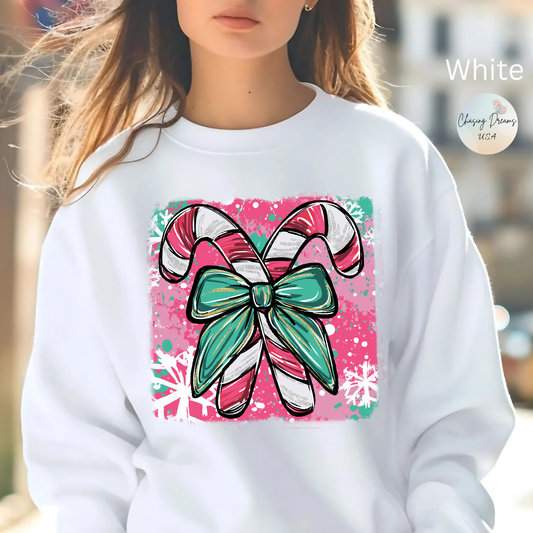 🍭✨ Candy Cane Bow Sweatshirt – Sweet Holiday Style 💖🎀