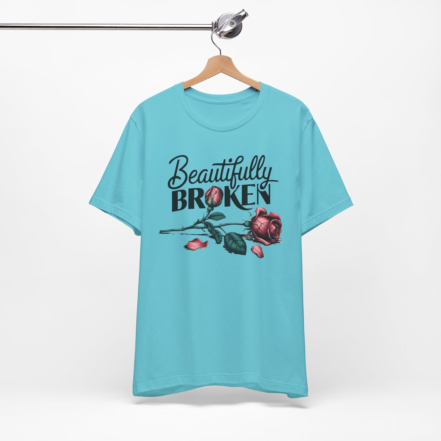 Camiseta Rosa “Beautifully Broken”: una camiseta empoderante con una elegancia suave