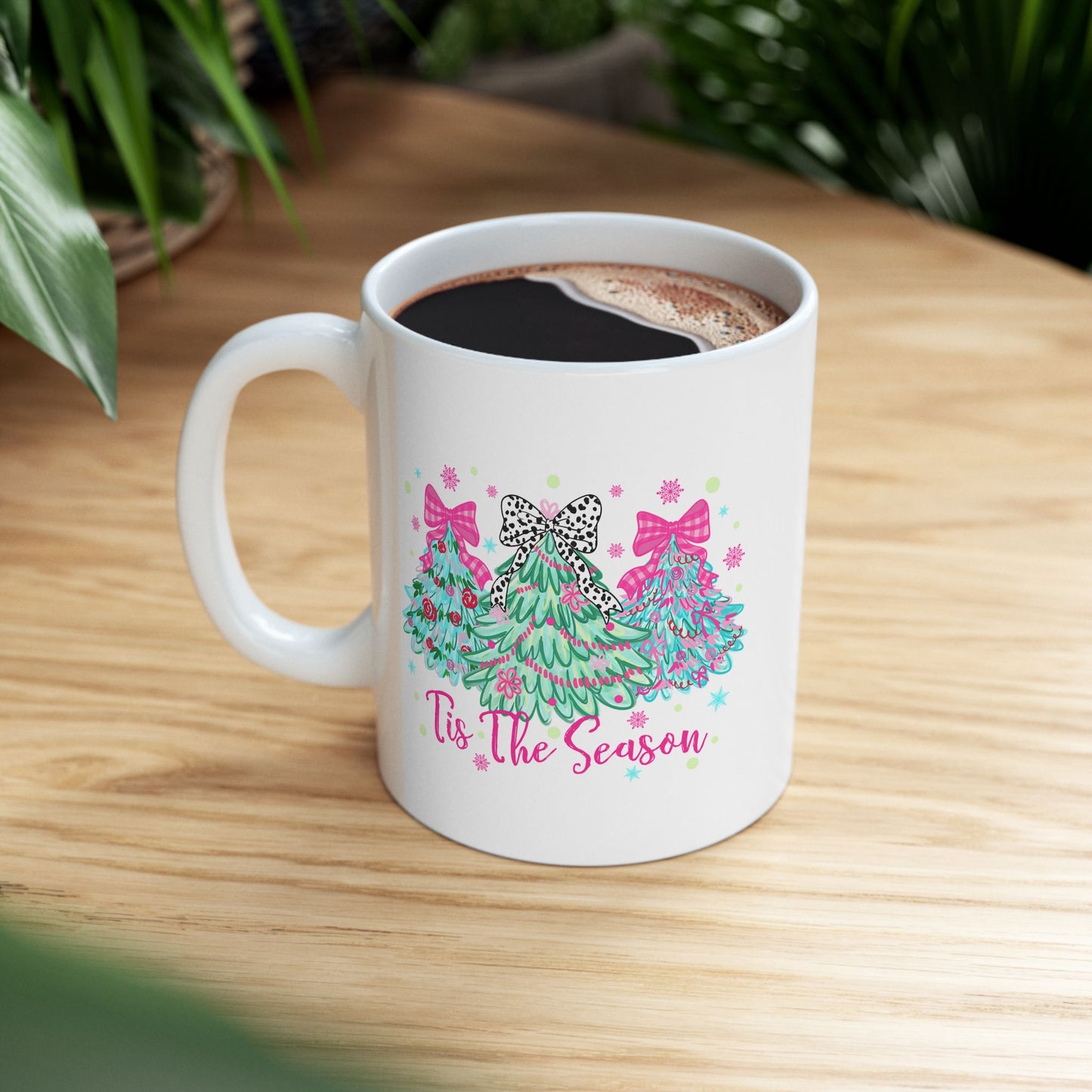🎀🌲 ‘Tis the Season Mug – Pink Bows, Leopard Accents & Christmas Cheer 💖☕