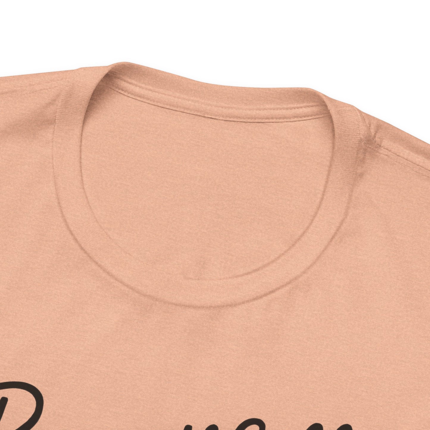 Camiseta Rosa “Beautifully Broken”: una camiseta empoderante con una elegancia suave