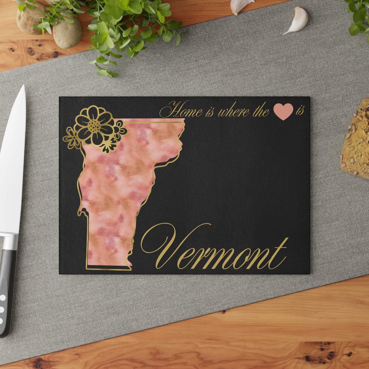 🍁 Vermont Floral State Cutting Board – Maple-Toned Charm for Cozy Kitchens 🌸