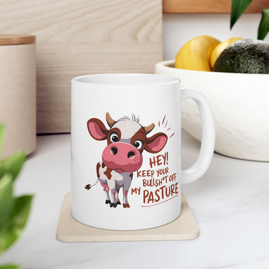 🐮 ¡Mantén tus tonterías lejos de mi pasto! – Taza divertida de vaca para almas atrevidas ☕