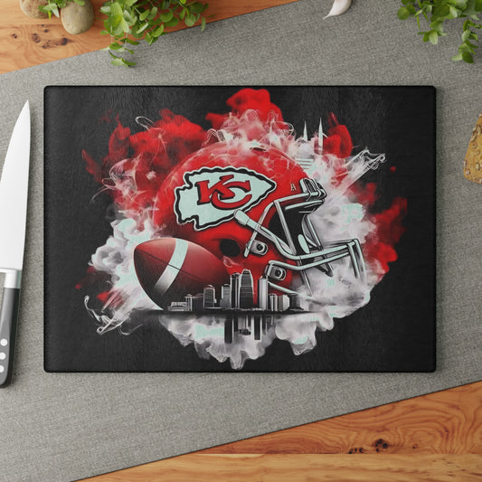 Tabla de cortar de vidrio ahumado rojo urbano: diseño audaz inspirado en un casco para cocinas modernas