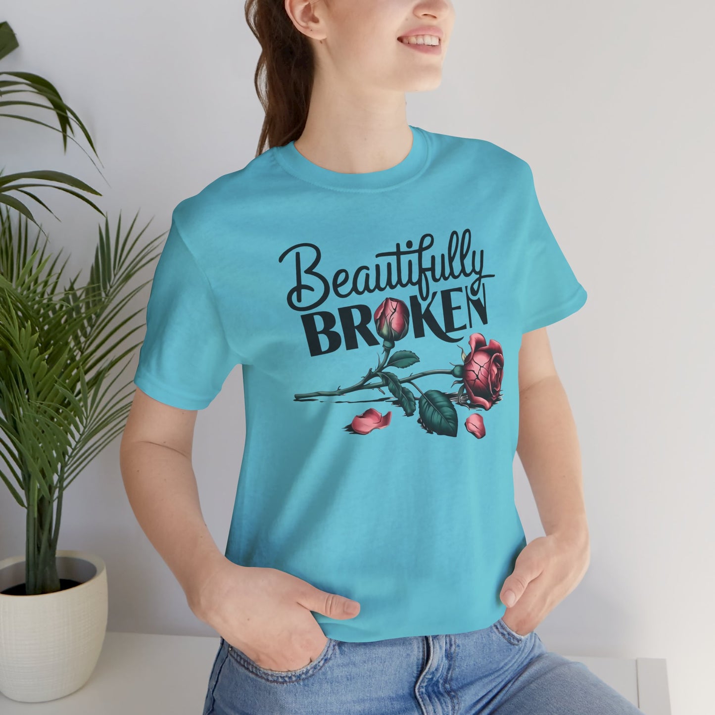 Camiseta Rosa “Beautifully Broken”: una camiseta empoderante con una elegancia suave