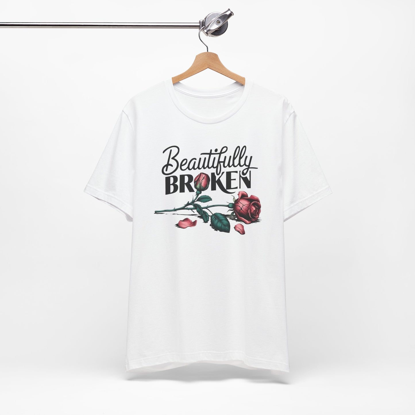 Camiseta Rosa “Beautifully Broken”: una camiseta empoderante con una elegancia suave