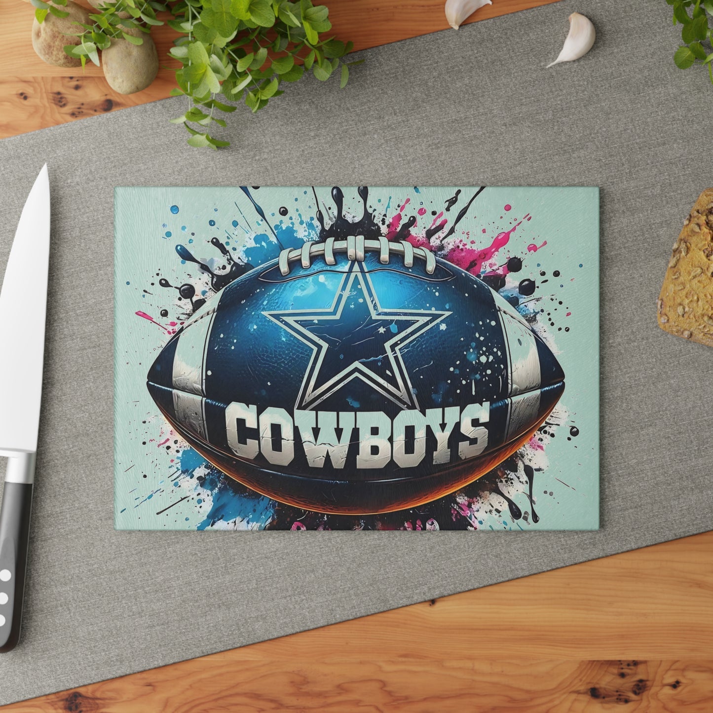 Tabla de cortar de vidrio con diseño de estrellas en azul marino y plateado: un diseño pop art audaz para cocinas contemporáneas