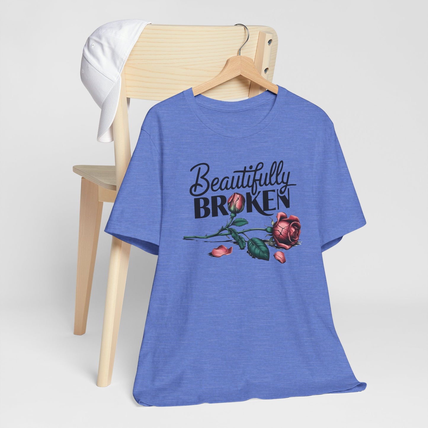Camiseta Rosa “Beautifully Broken”: una camiseta empoderante con una elegancia suave