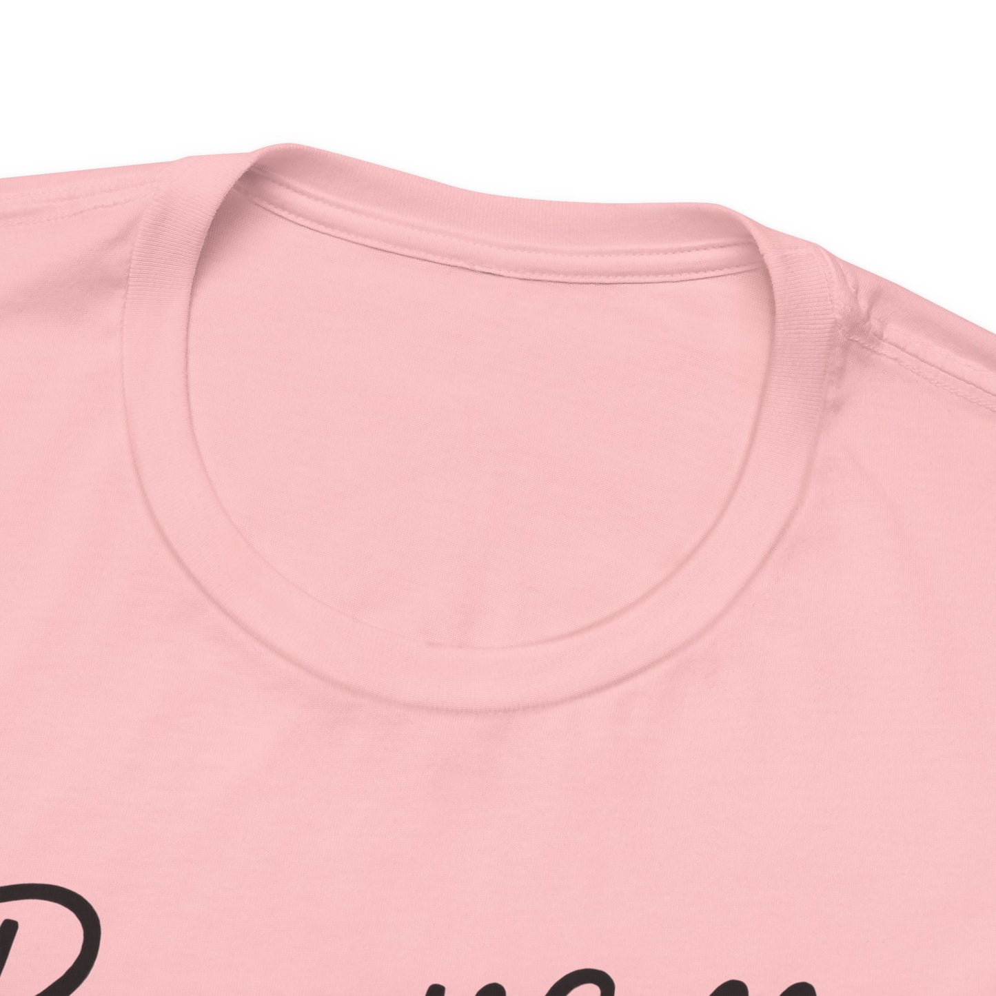 Camiseta Rosa “Beautifully Broken”: una camiseta empoderante con una elegancia suave