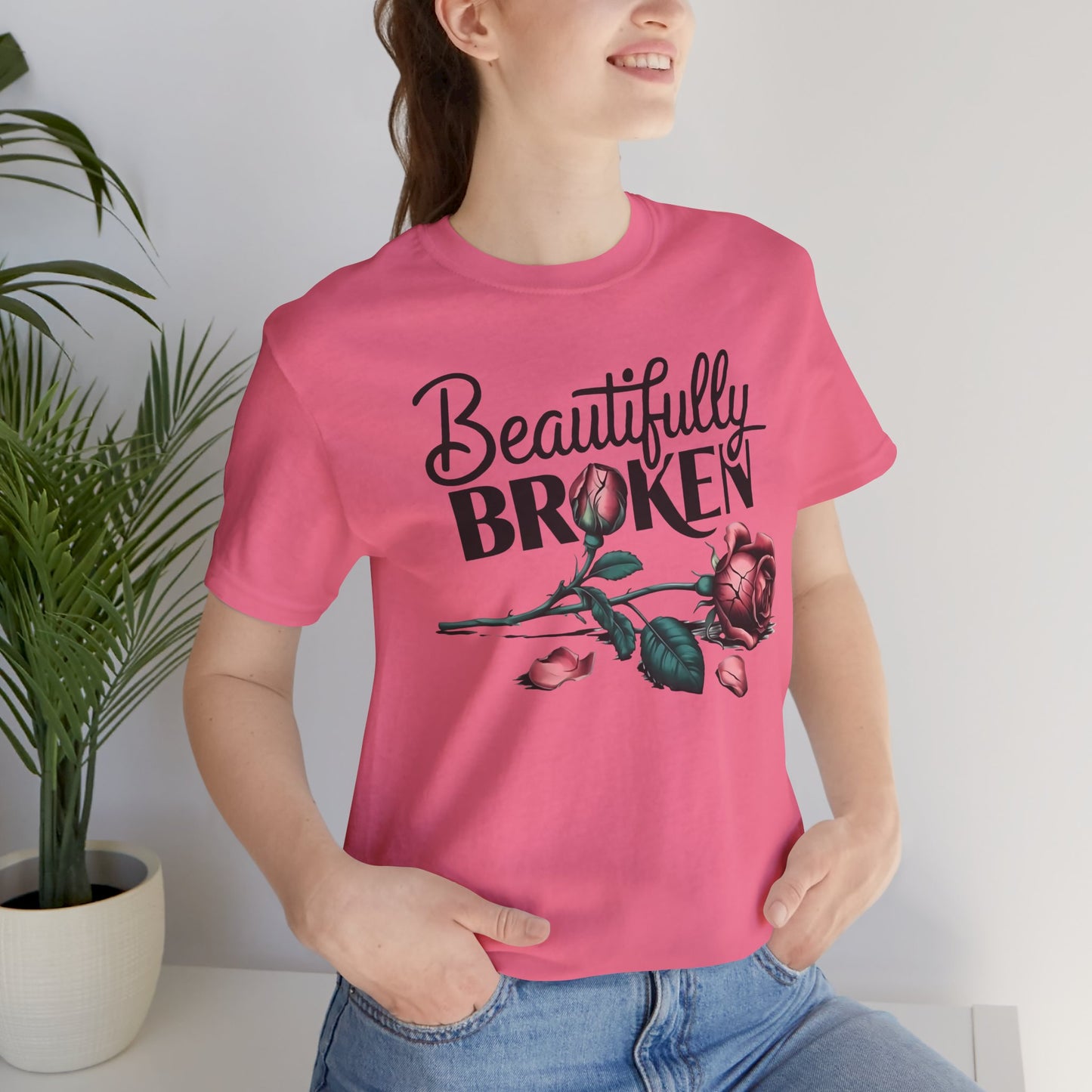 Camiseta Rosa “Beautifully Broken”: una camiseta empoderante con una elegancia suave