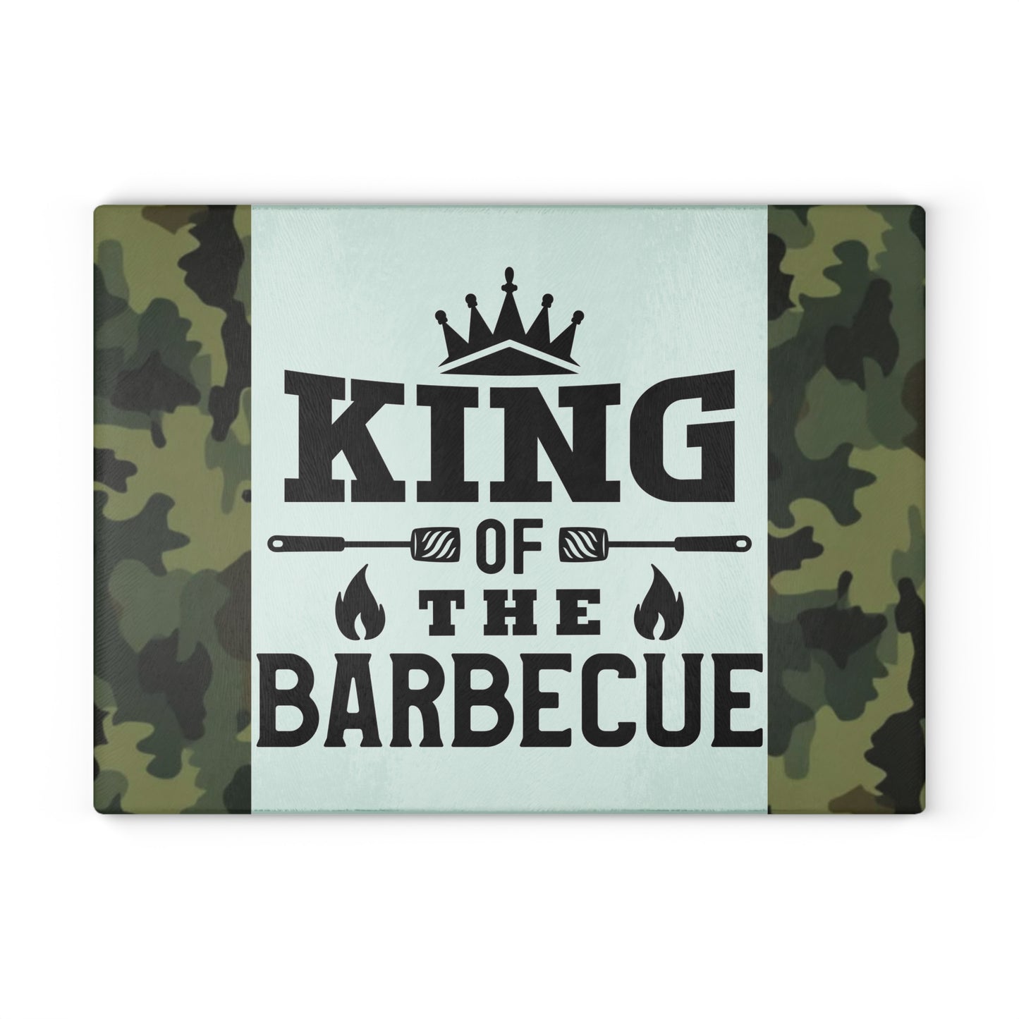 Tabla de cortar de vidrio KING OF THE BARBEQUE – Camuflaje con corona y espátulas 🍖