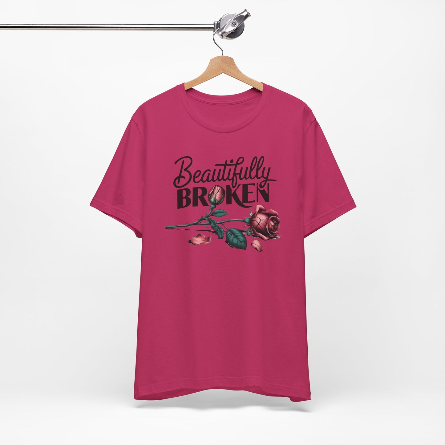 Camiseta Rosa “Beautifully Broken”: una camiseta empoderante con una elegancia suave