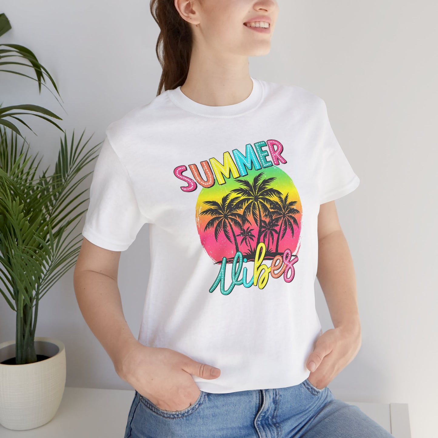 Camiseta Summer Vibes – Camiseta estampada de palmera en blanco | Camiseta de verano para mujer | Solo en blanco