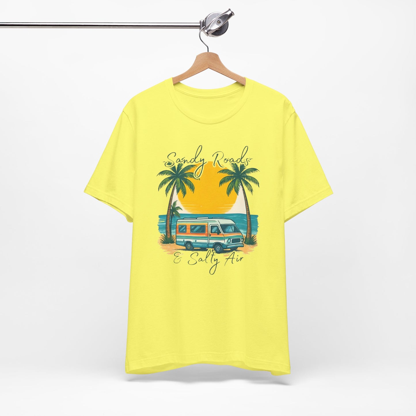 Camiseta Sandy Roads &amp; Salty Air: Camisa playera ligera para mujer para días costeros y ambiente veraniego.