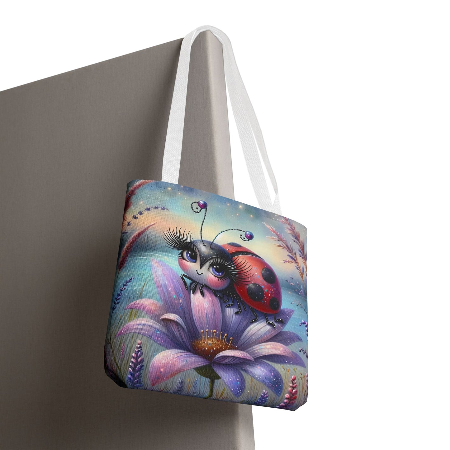 🐞 Mariquita sobre una flor junto al lago – Bolsa de tela inspirada en la naturaleza