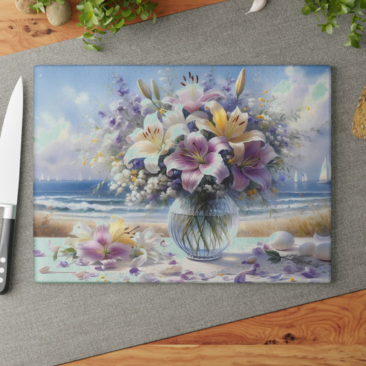 Tabla de cortar con diseño de lirios marinos: decoración floral costera para cocinas elegantes