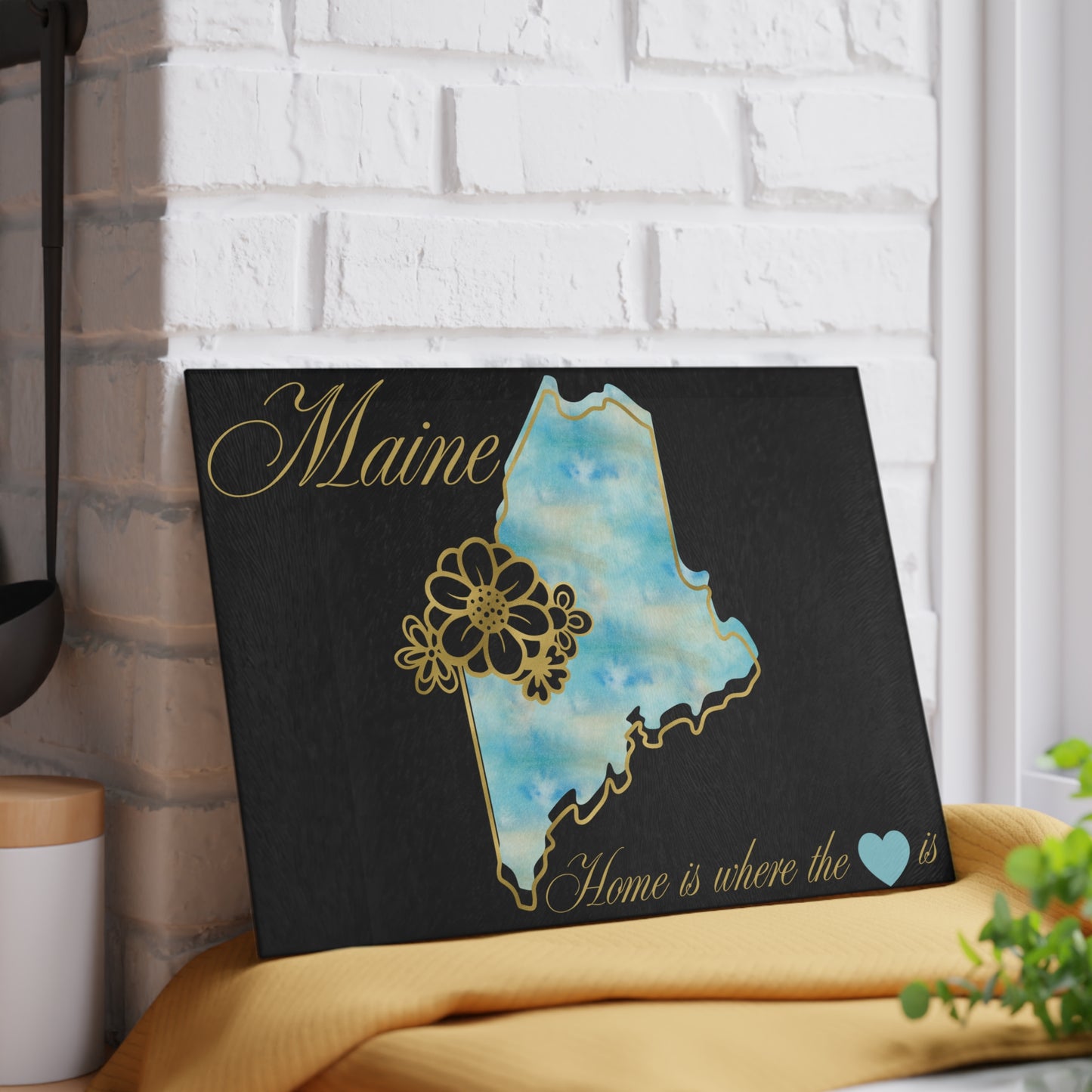 💙 Maine State Cutting Board – Coastal Skies & New England Charm