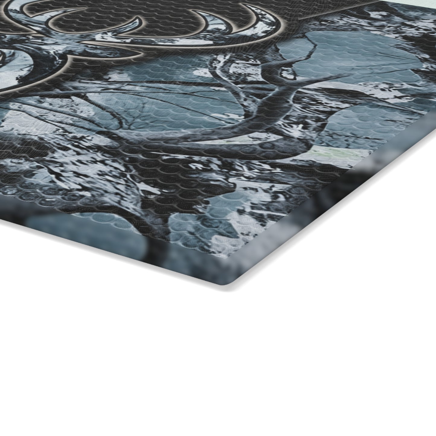 Camo Deer Buck Glass Cutting Board – Rustic Hunting Lodge Kitchen Art