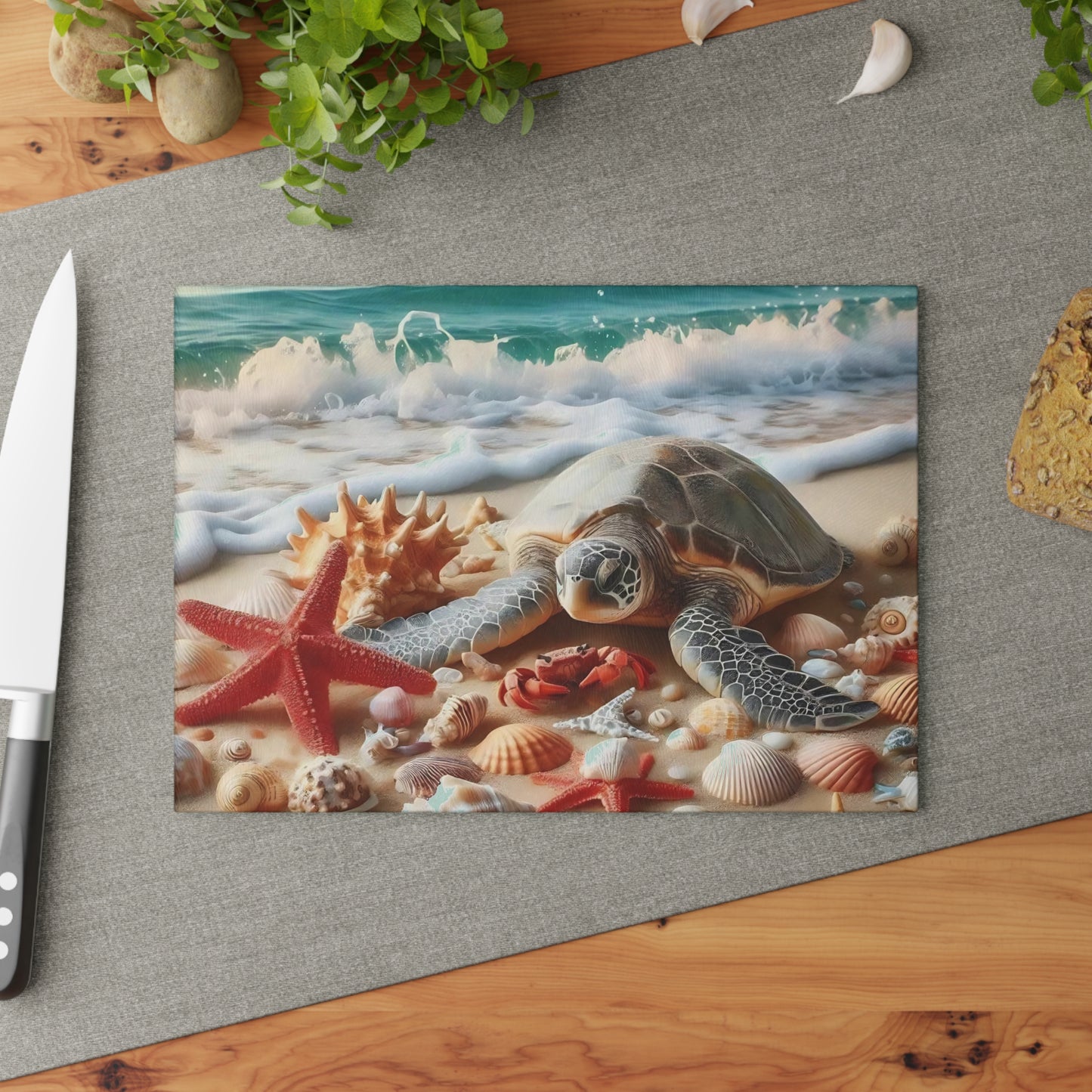 Tabla de cortar de vidrio costera con diseño de tortuga marina y conchas: arte inspirado en el océano para cocinas de playa