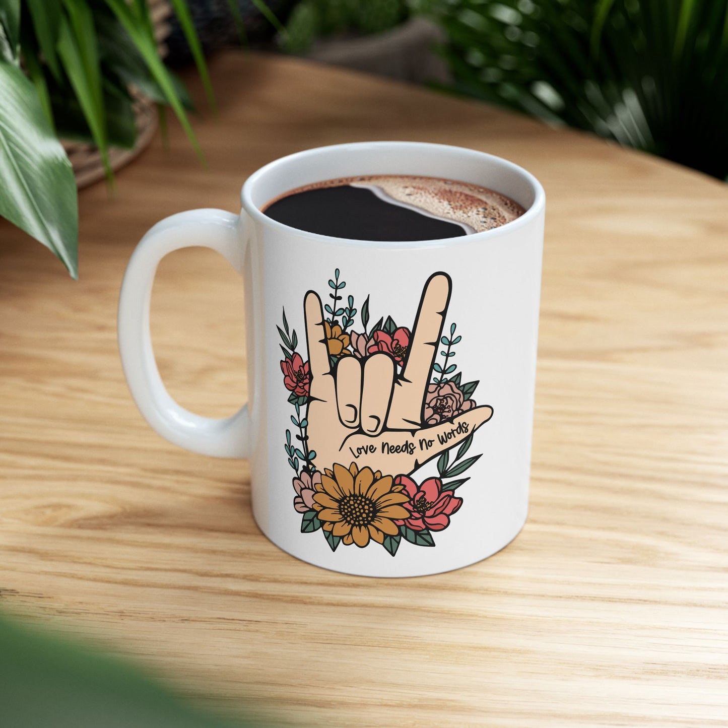 💖 "El amor no necesita palabras" – Taza de mano en lenguaje de señas con un hermoso diseño floral 🌸