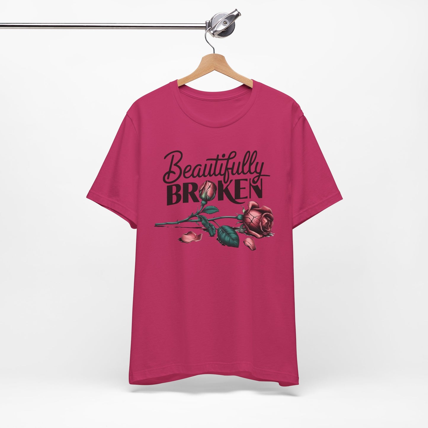 Camiseta Rosa “Beautifully Broken”: una camiseta empoderante con una elegancia suave
