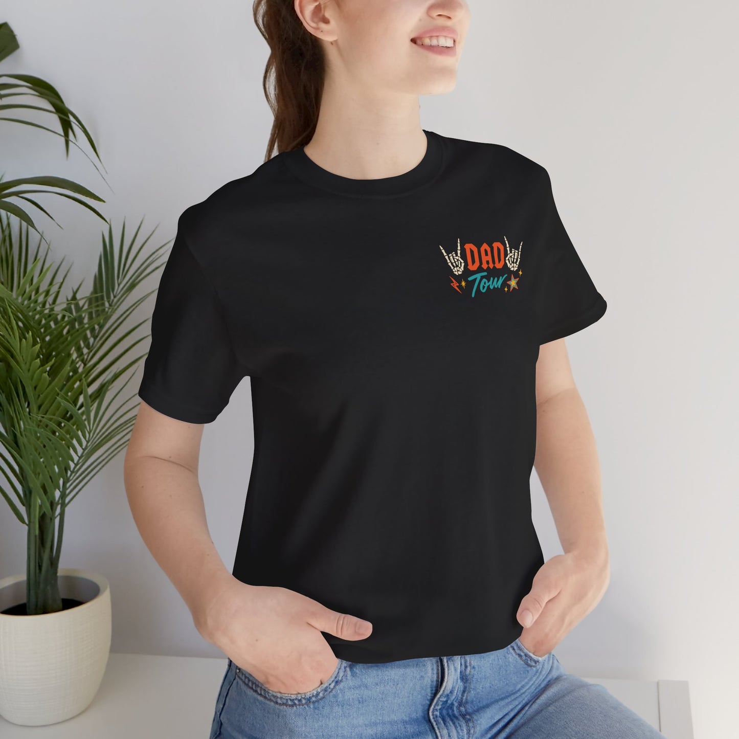 🎤 DAD TOUR – Camiseta divertida para papá inspirada en un concierto