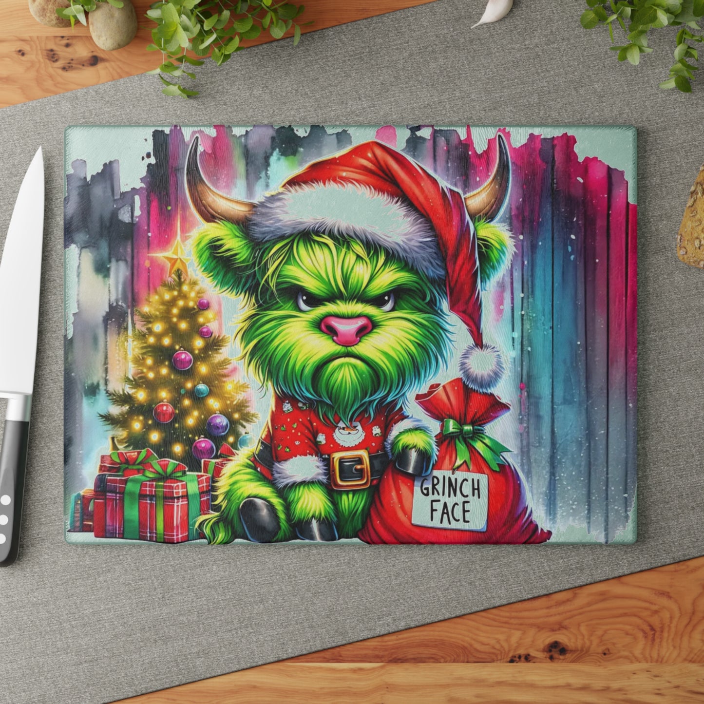 Green Holiday Highland Pup Cutting Board – Festive Christmas Kitchen Art
