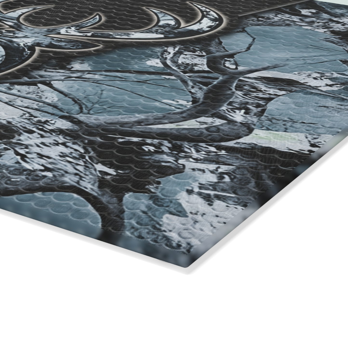 Camo Deer Buck Glass Cutting Board – Rustic Hunting Lodge Kitchen Art