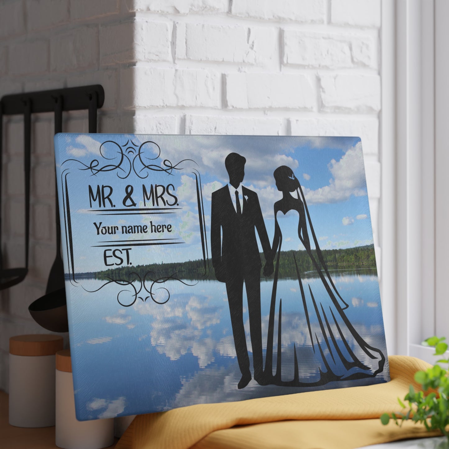 Tabla de cortar "Reflejos del Sr. y la Sra. en el lago": regalo de boda personalizado con un encanto inspirado en la naturaleza