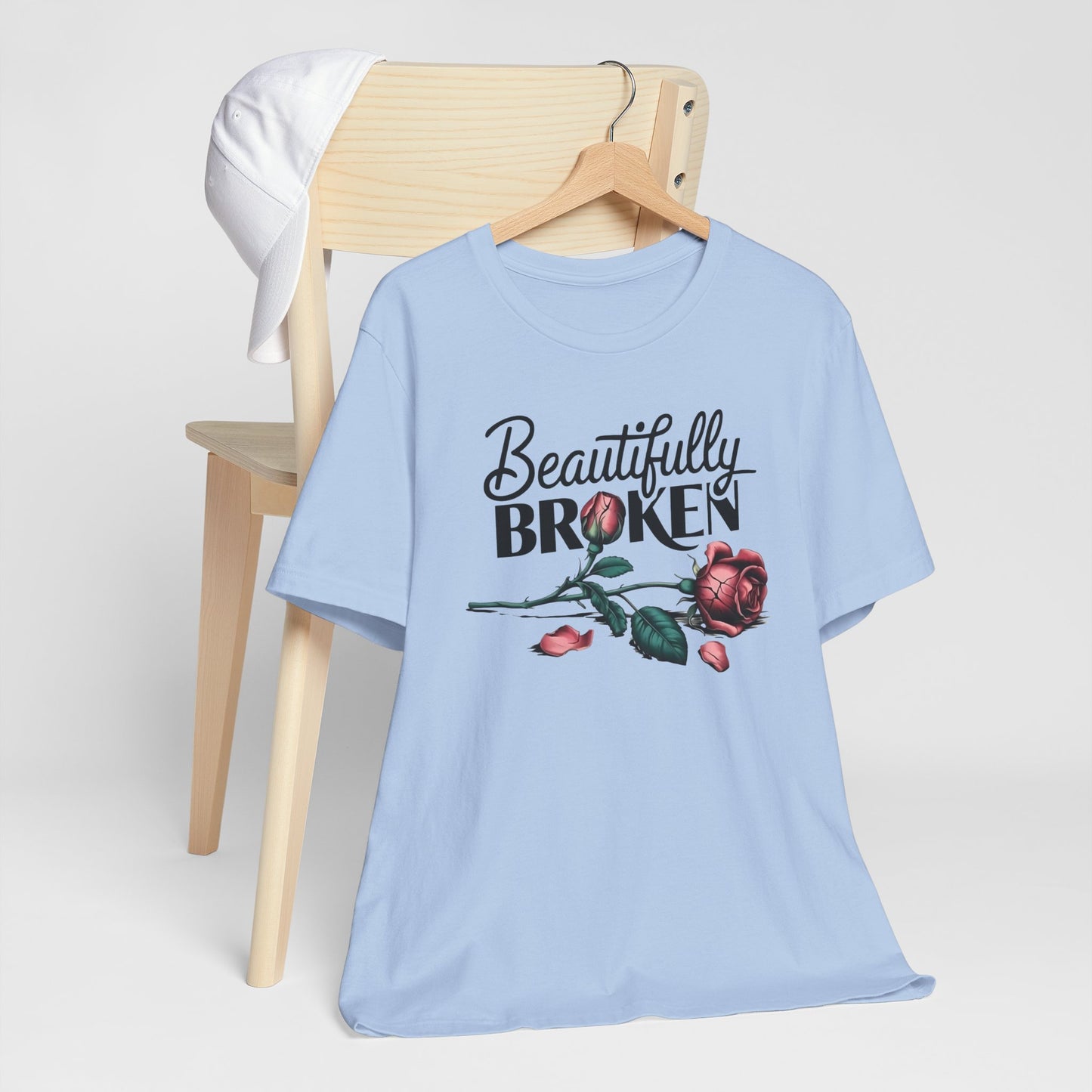 Camiseta Rosa “Beautifully Broken”: una camiseta empoderante con una elegancia suave