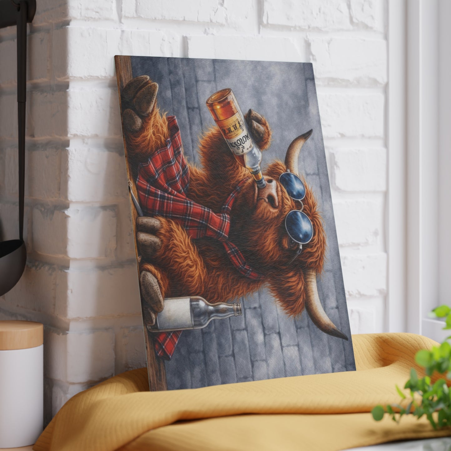 Cool Shades Highland Cow Glass Cutting Board – Playful Farm Bar Art with Bold Rustic Attitude