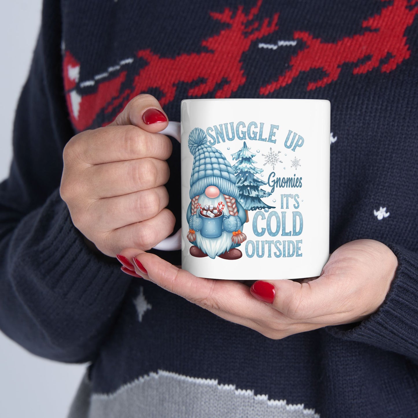 ☕ Snuggle Up Gnomies Mug – Cozy Up, It’s Cold Outside ❄️⛄