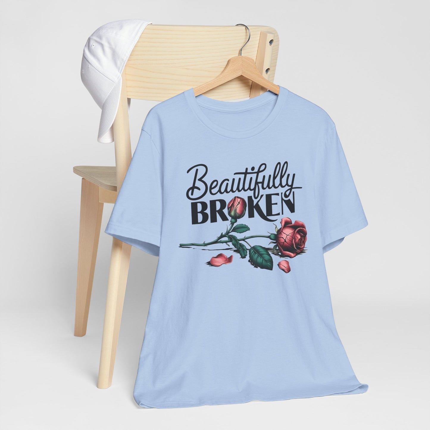 Camiseta Rosa “Beautifully Broken”: una camiseta empoderante con una elegancia suave