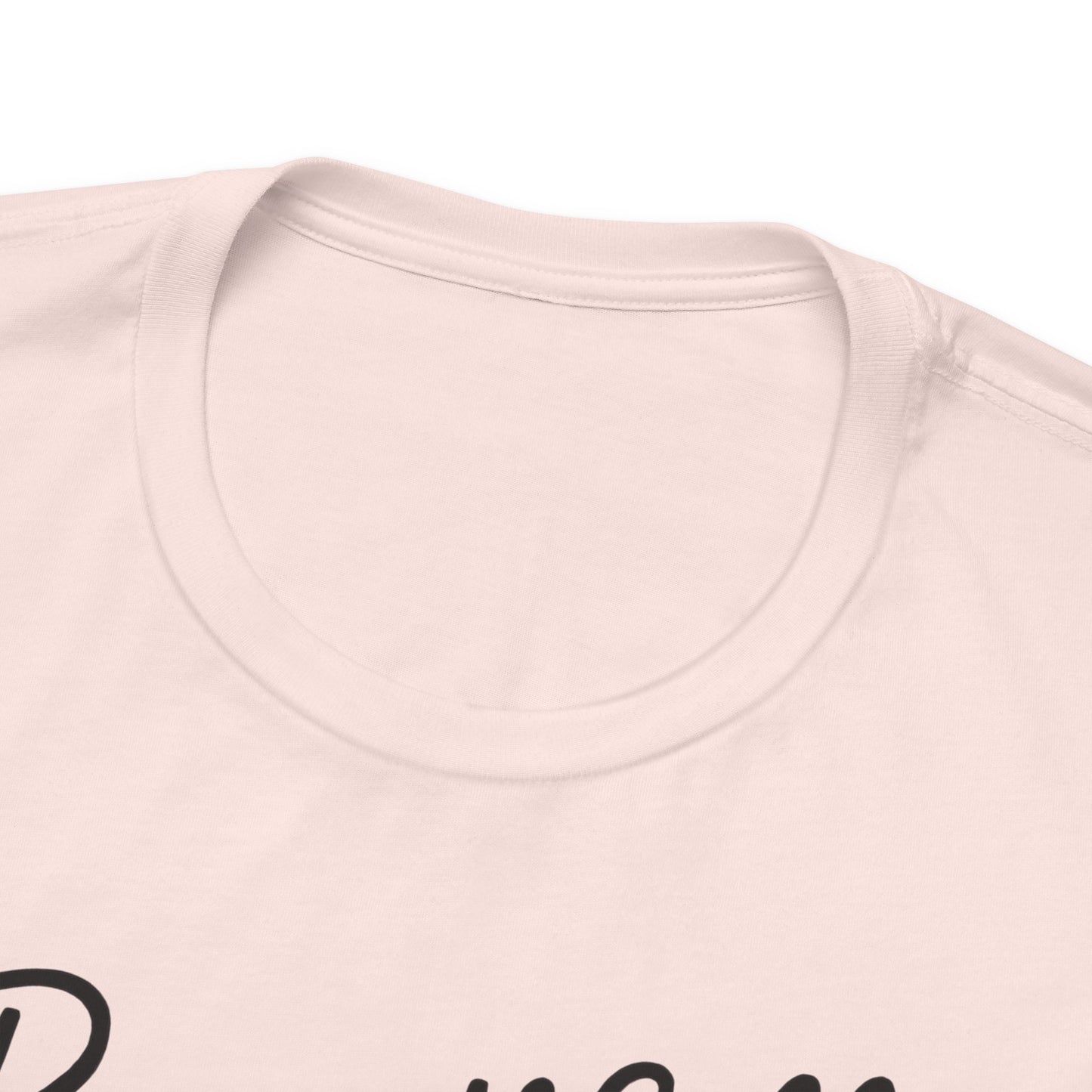 Camiseta Rosa “Beautifully Broken”: una camiseta empoderante con una elegancia suave