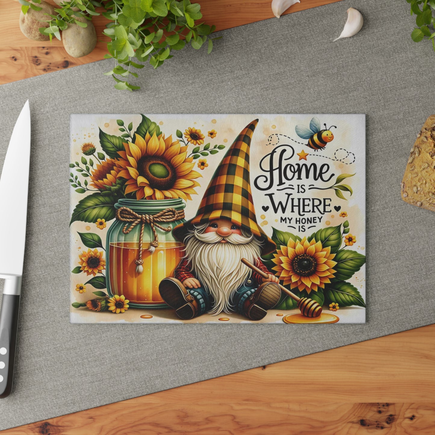 🐝🌻 “Sunny Honey Gnome” Glass Cutting Board – Warm Country Charm for Your Kitchen