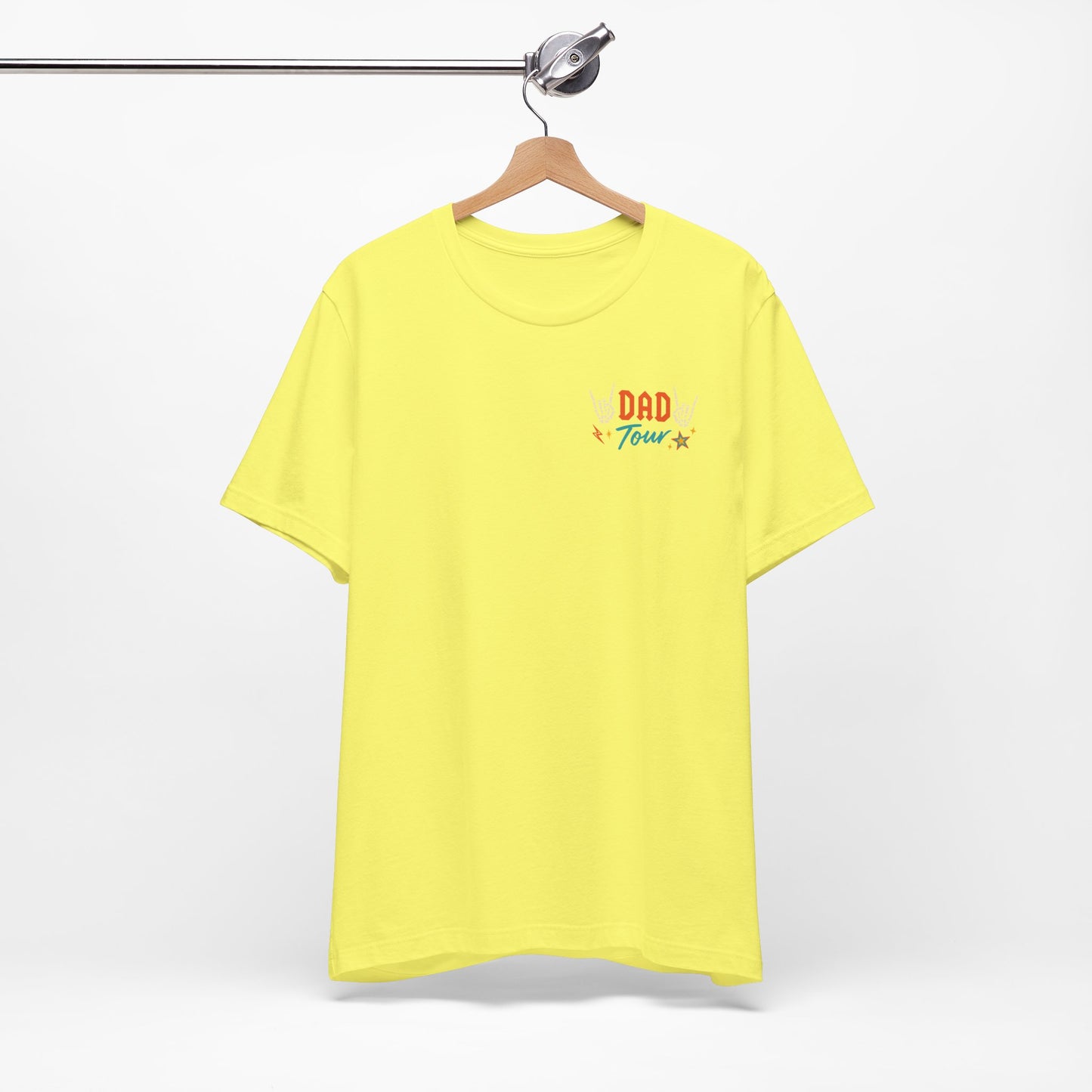 🎤 DAD TOUR – Camiseta divertida para papá inspirada en un concierto