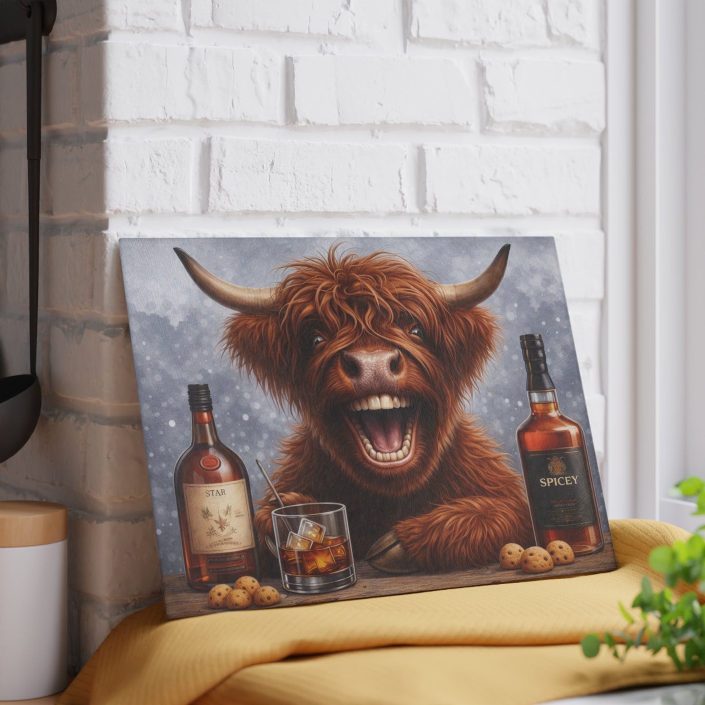 Laughing Highland Cow Bar Glass Cutting Board – Playful Farm Humor Art with Cozy Pub Style