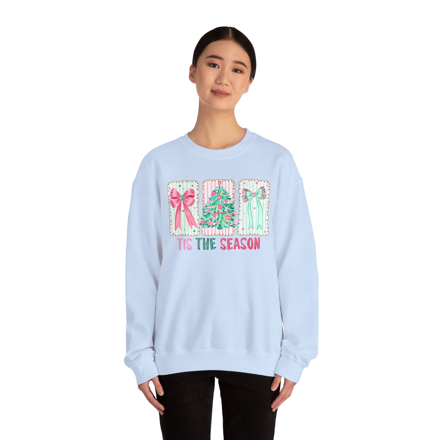 🎀🎄 ’Tis The Season Sweatshirt – Pastel Bows & Merry Tree Vibes ✨☃️