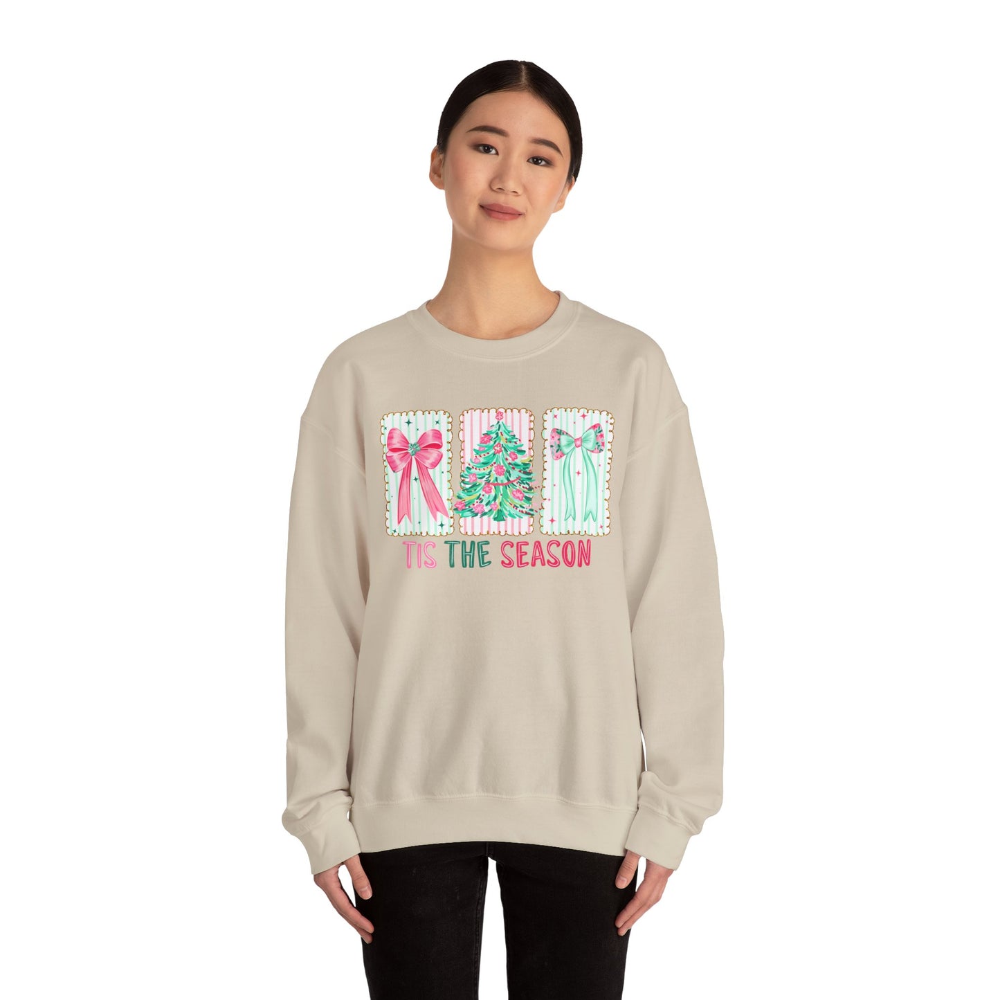 🎀🎄 ’Tis The Season Sweatshirt – Pastel Bows & Merry Tree Vibes ✨☃️