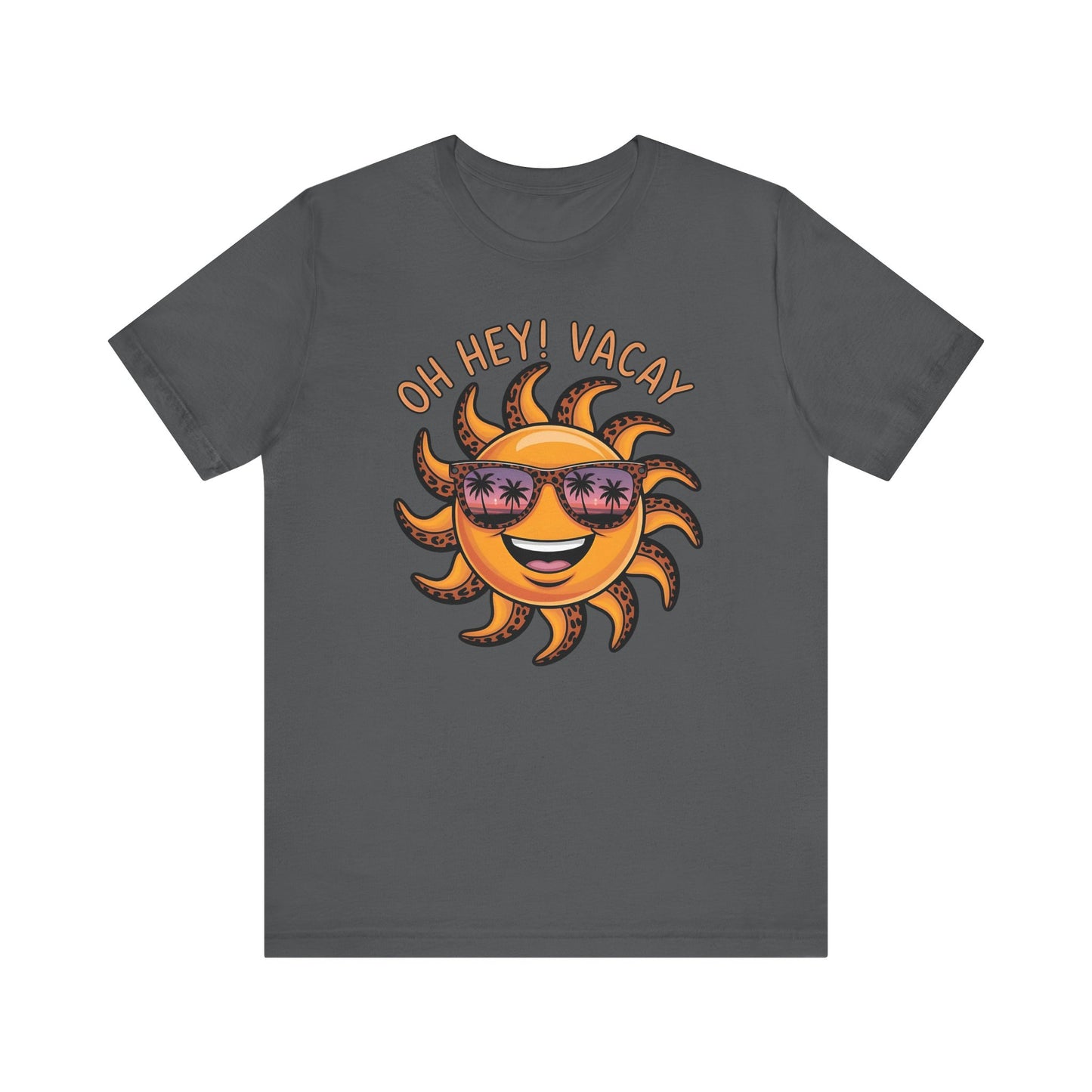 ☀️ ¡Hola! Camiseta de vacaciones – Sol sonriente con gafas de sol | Camiseta gráfica de verano para mujer
